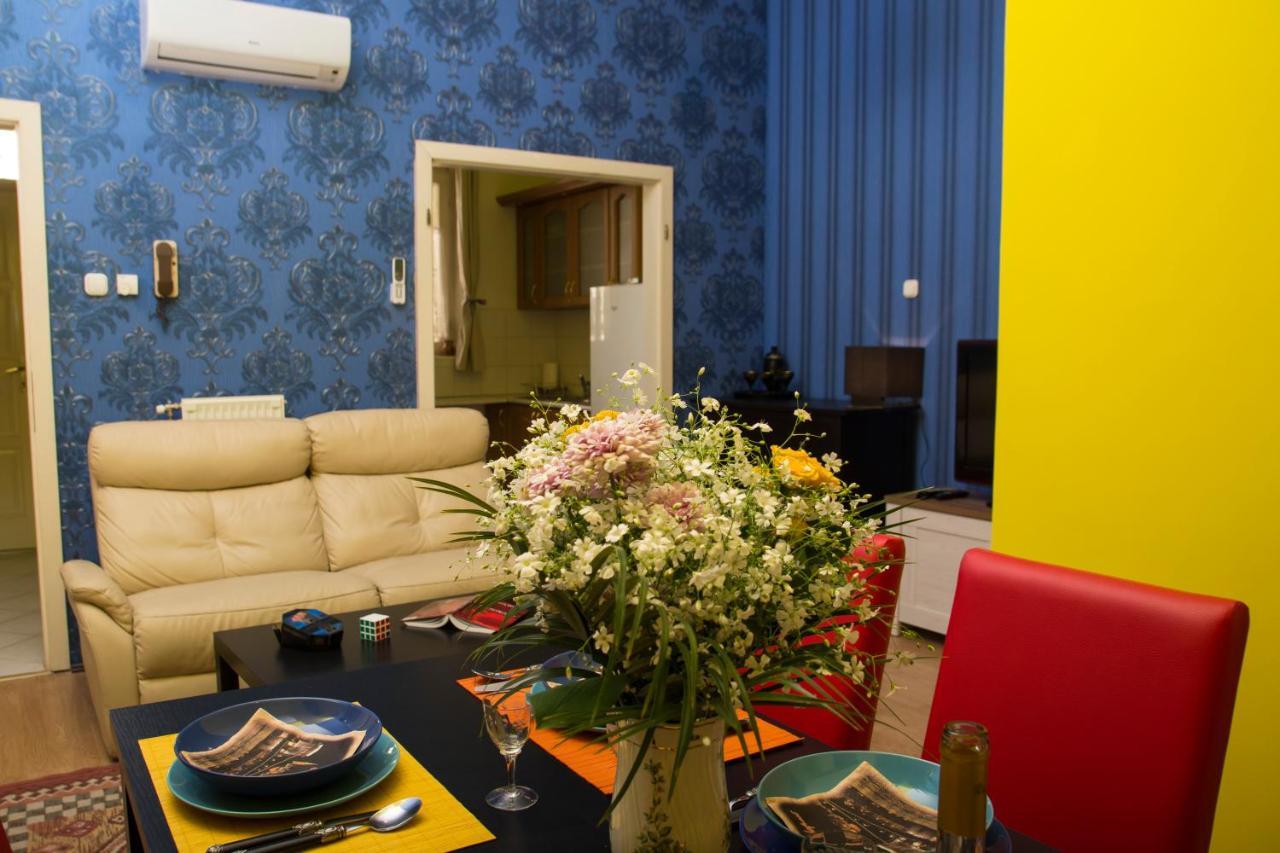 Theaterland Classic Apartments บูดาเปสต์ ภายนอก รูปภาพ