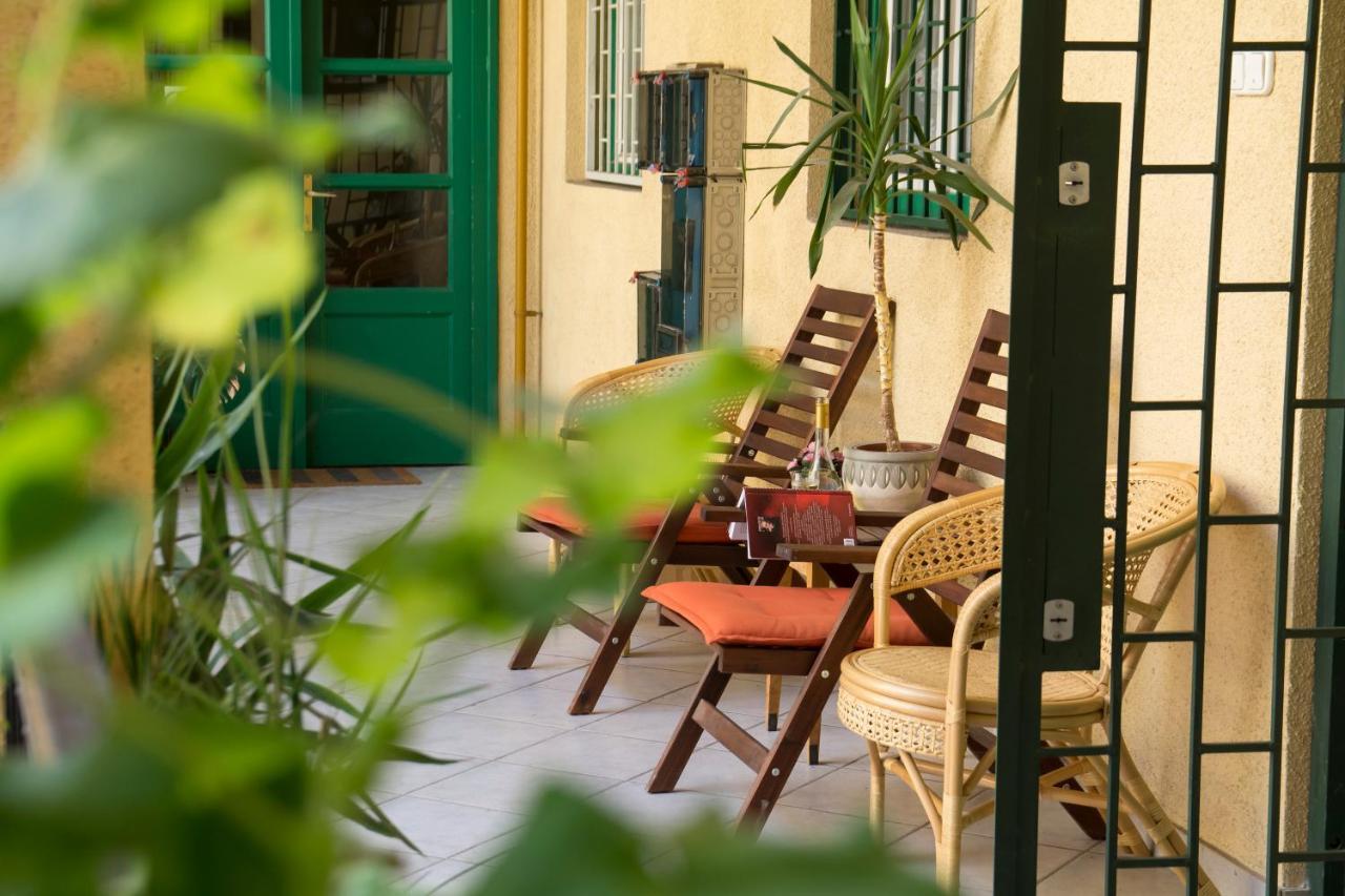 Theaterland Classic Apartments บูดาเปสต์ ภายนอก รูปภาพ
